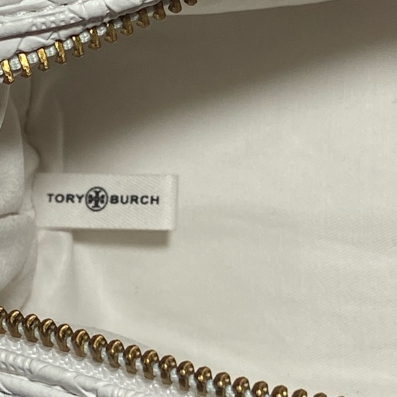 NWT Tory Burch White Basketweave Cosmetic Case Bag Gold Signature Hardware - Picture 12 of 16